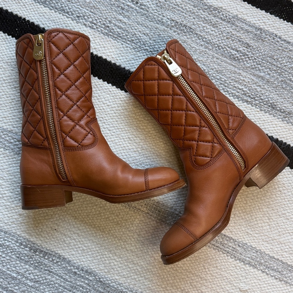 Chanel CC Quilted Leather Mid Calf Caramel Brown Boots 37.5 - Picture 3 of 9